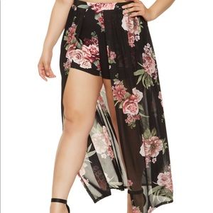 Two piece Crop top and Maxi Shorts (Plus size)
